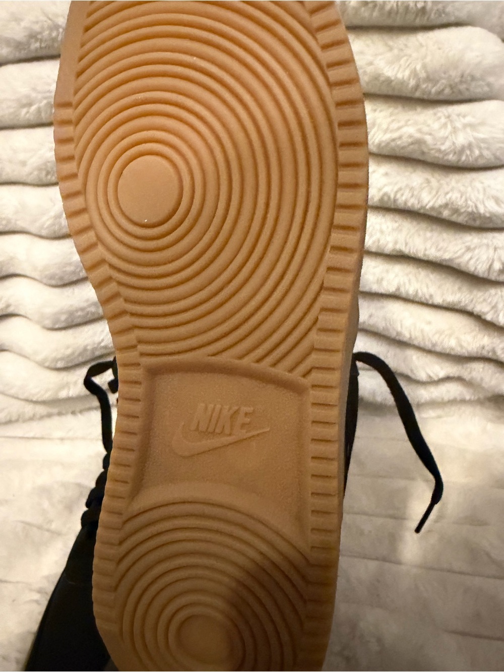 Nike Black Athletic Shoe Interior - Picture 7 of 8